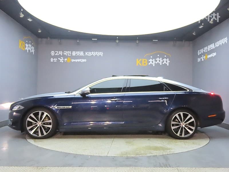 Jaguar All New XJ3.0D XJ50 LWB - 5