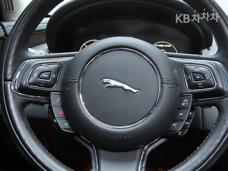 Jaguar All New XJ3.0D XJ50 LWB - 17
