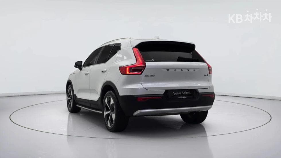 Volvo XC40B4 AWD Ultimate Bright - 3