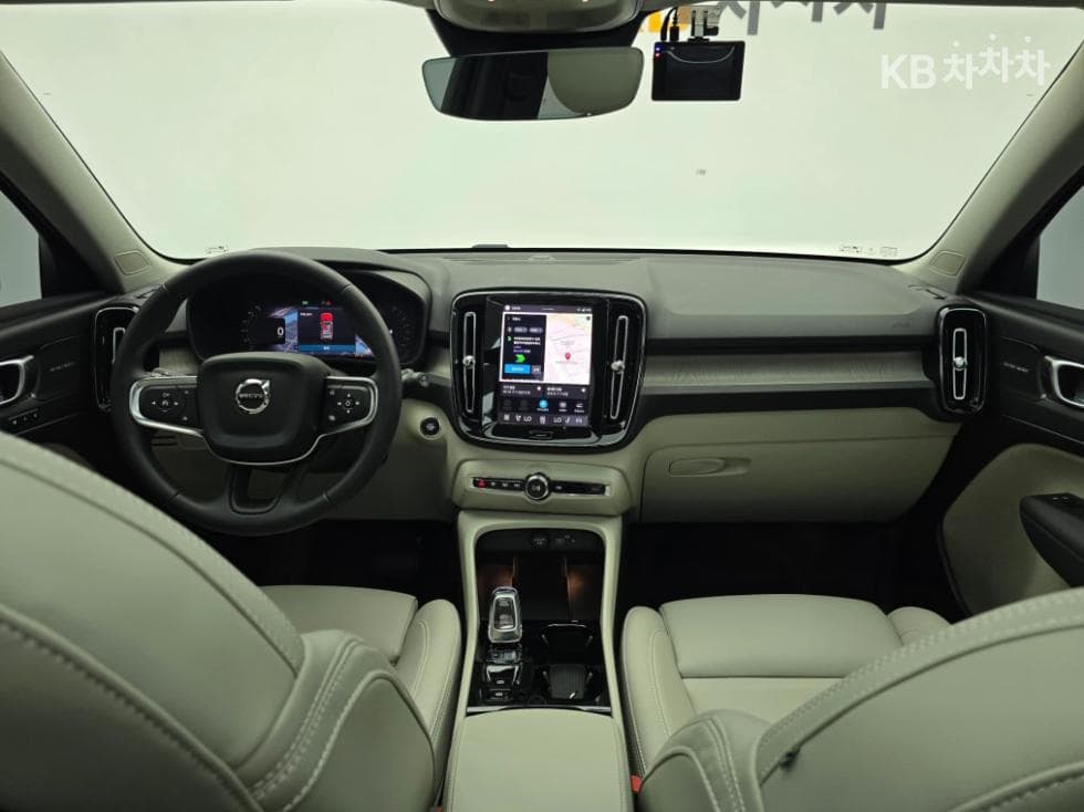 Volvo XC40B4 AWD Ultimate Bright - 7