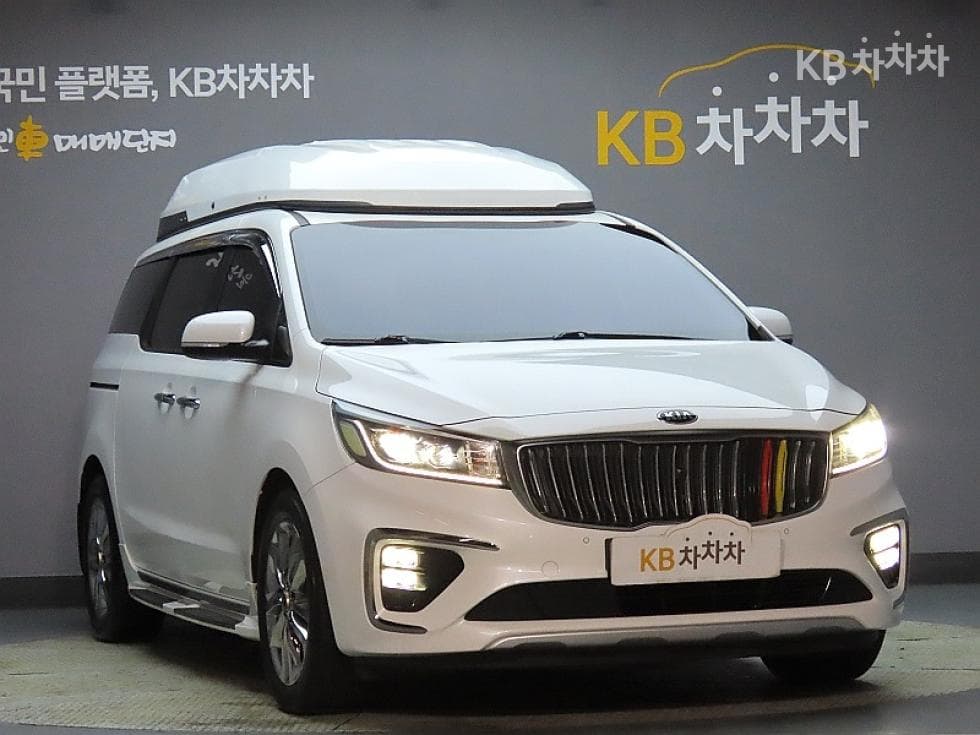Киа All New Канивал9-местен 2.2 Дизел Престиж - 3