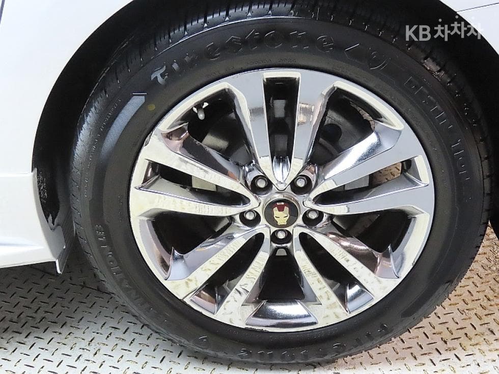 Киа All New Канивал9-местен 2.2 Дизел Престиж - 20