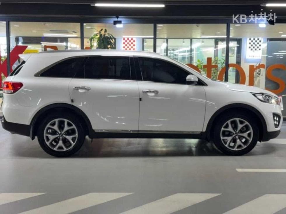 Киа All NewSorentoДизел 2.0 2WD Престиж - 3