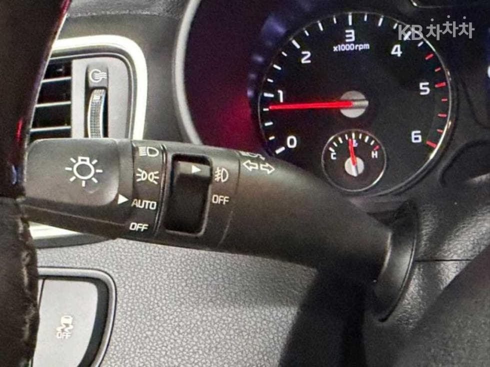 Киа All NewSorentoДизел 2.0 2WD Престиж - 16