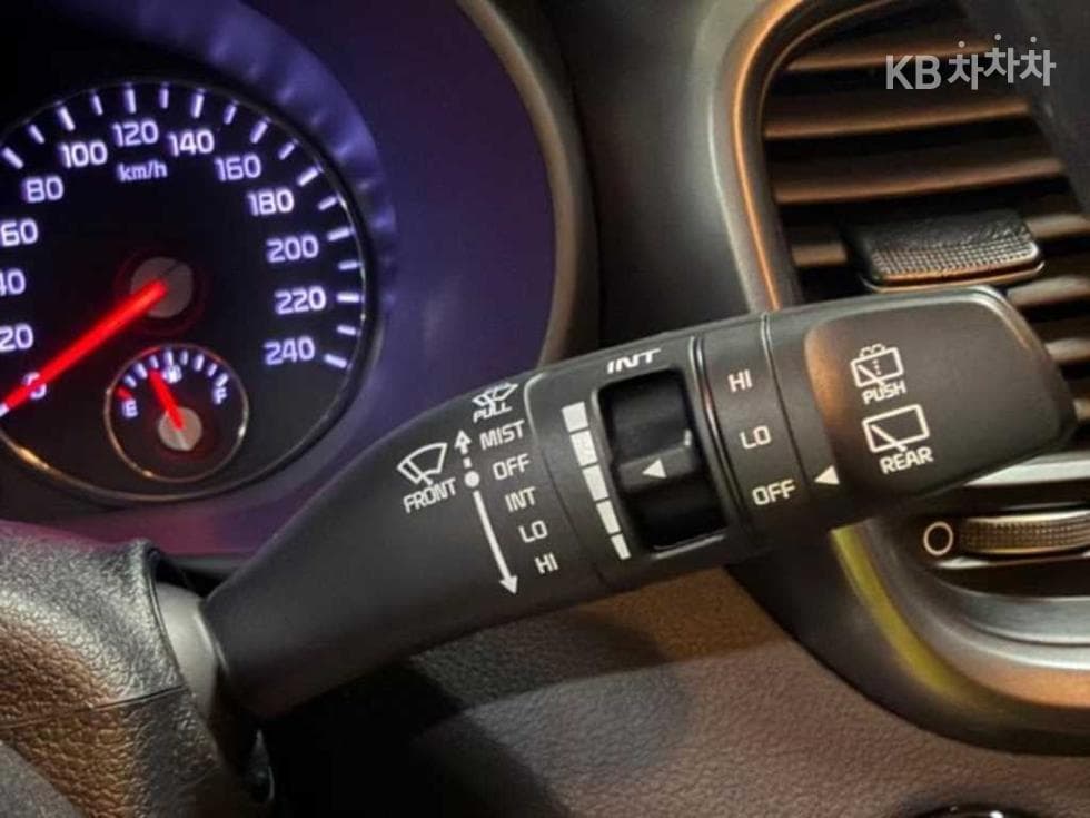 Киа All NewSorentoДизел 2.0 2WD Престиж - 17