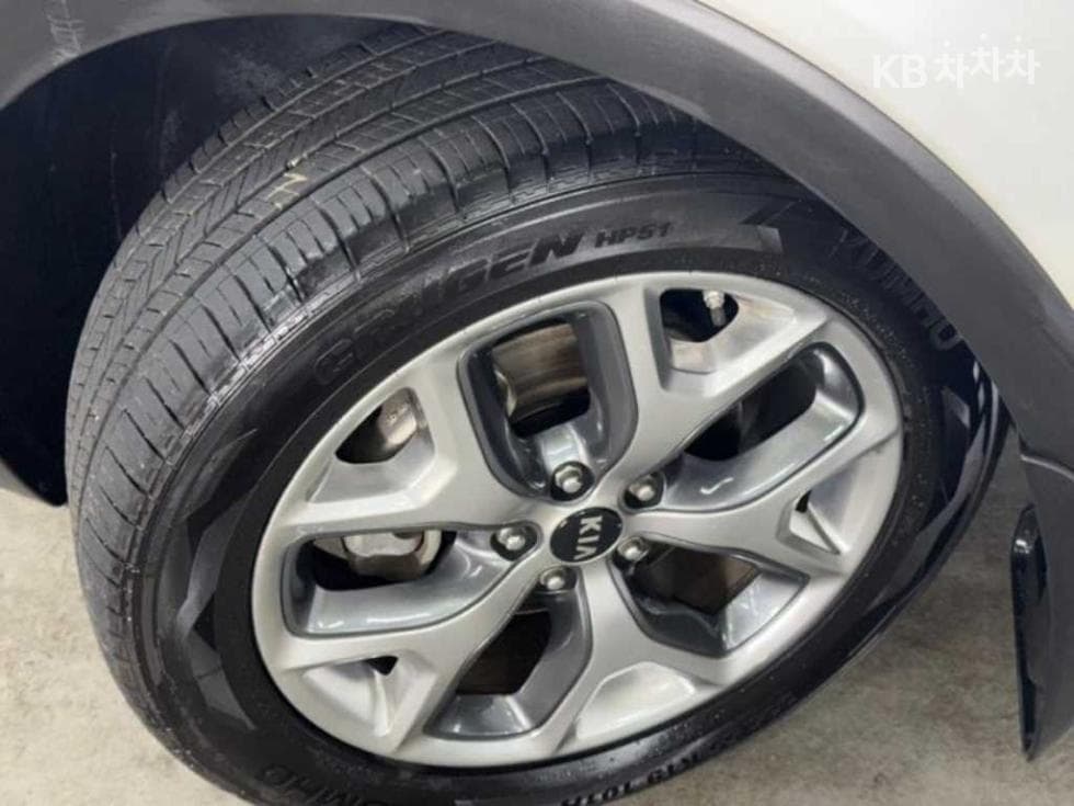 Киа All NewSorentoДизел 2.0 2WD Престиж - 20