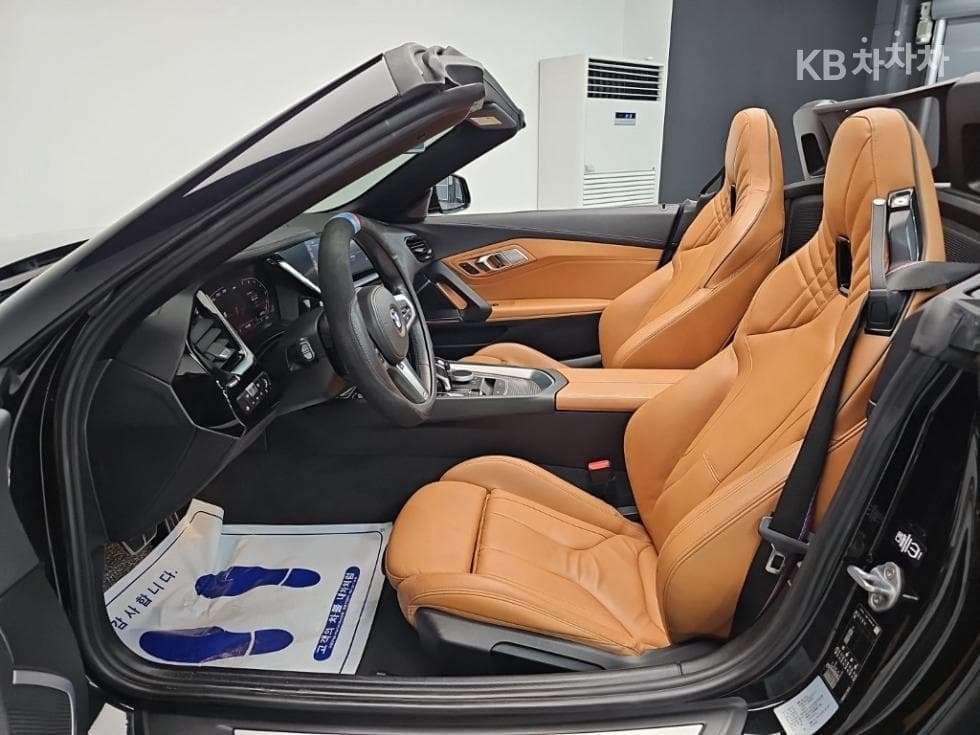 BMW All New Z4sDrive 20i M Sports Package - 11