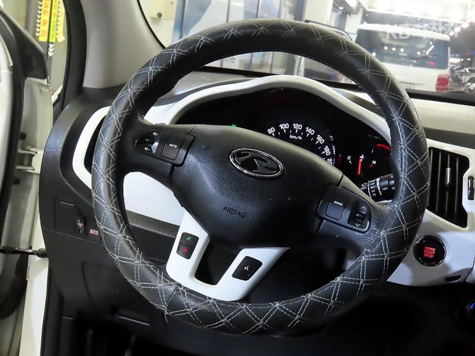 Kia Sportage R2WD Diesel TLX Premium - 8