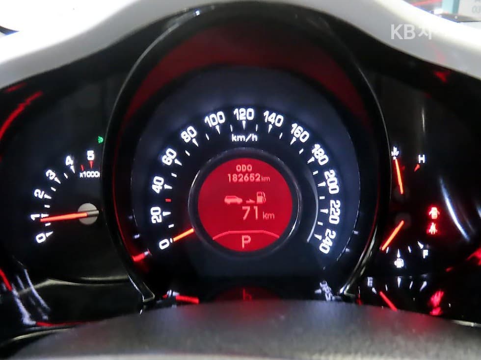 Kia Sportage R2WD Diesel TLX Premium - 9