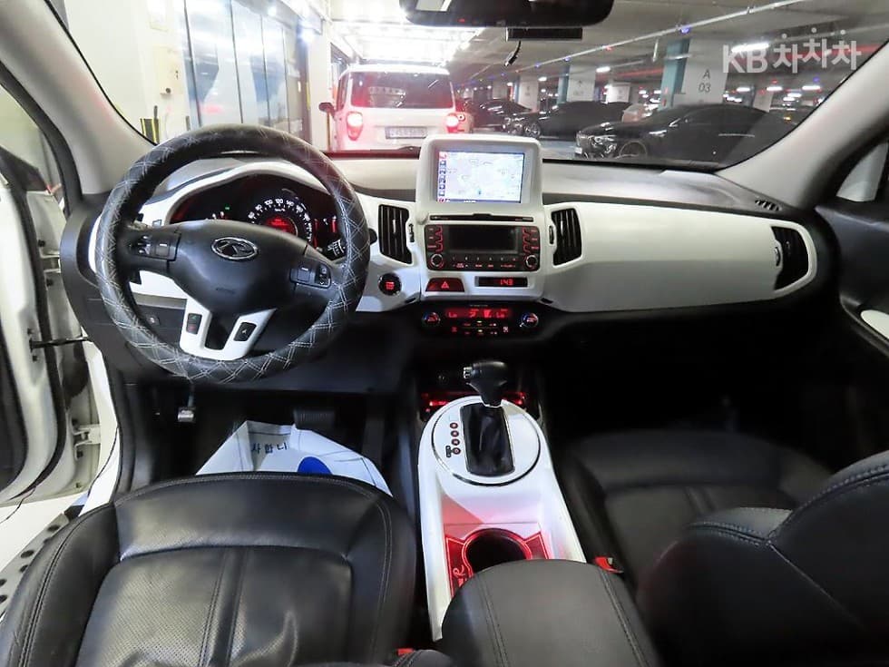 Kia Sportage R2WD Diesel TLX Premium - 10
