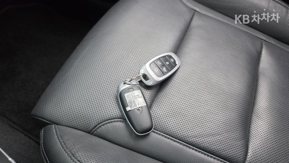 Hyundai The New (facelift) Grandeur (Azera)2.5 Le Blanc - 8