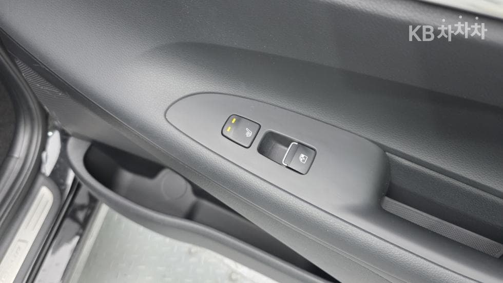 Hyundai The New (facelift) Grandeur (Azera)2.5 Le Blanc - 18