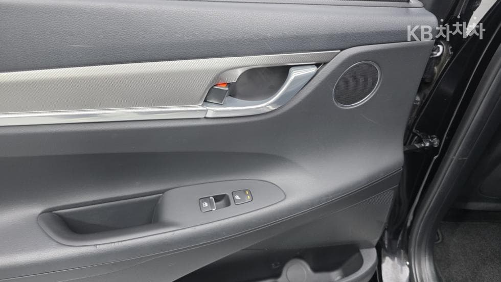 Hyundai The New (facelift) Grandeur (Azera)2.5 Le Blanc - 24
