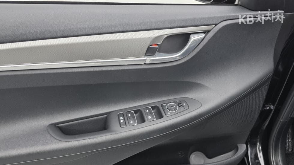 Hyundai The New (facelift) Grandeur (Azera)2.5 Le Blanc - 26