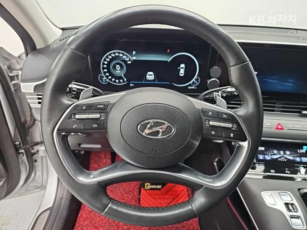 Hyundai The New (facelift) Grandeur (Azera)LPi 3.0 택시 High-end Type - 9