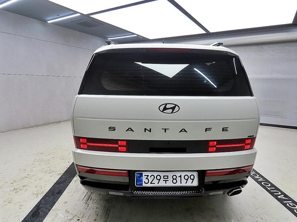 Hyundai The All New Santa Fe MX5Gasoline 2.5T AWD Calligraphy - 3