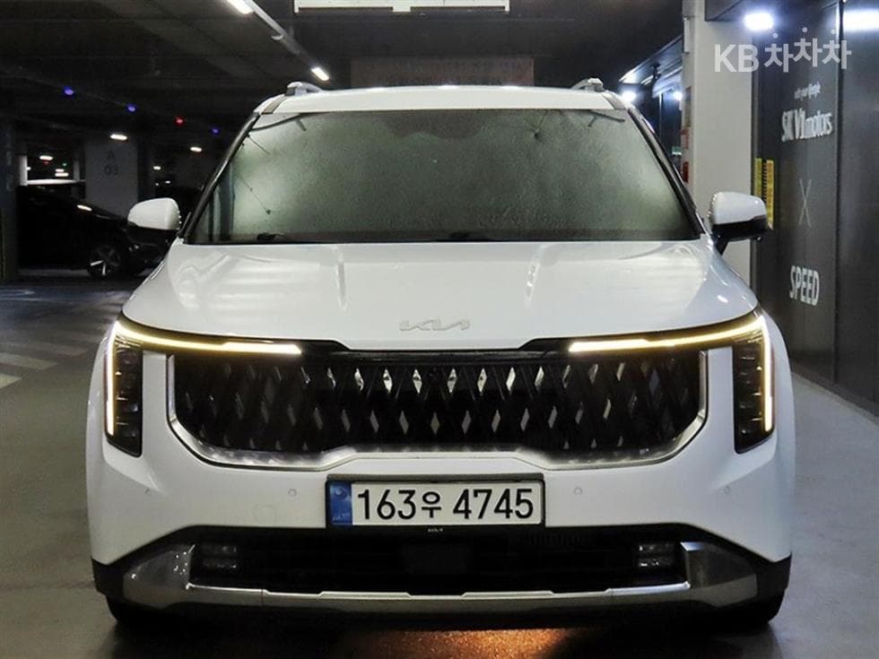 Kia The New (facelift) Carnival 4th generationD2.2 9-seater Noblesse - 2