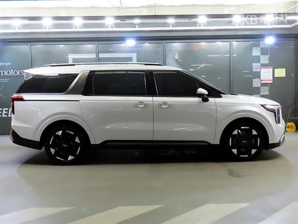 Kia The New (facelift) Carnival 4th generationD2.2 9-seater Noblesse - 3