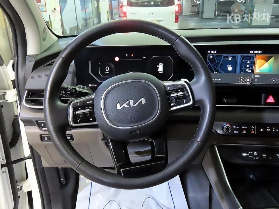 Kia The New (facelift) Carnival 4th generationD2.2 9-seater Noblesse - 8
