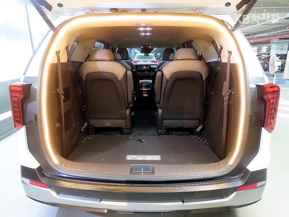 Kia The New (facelift) Carnival 4th generationD2.2 9-seater Noblesse - 16