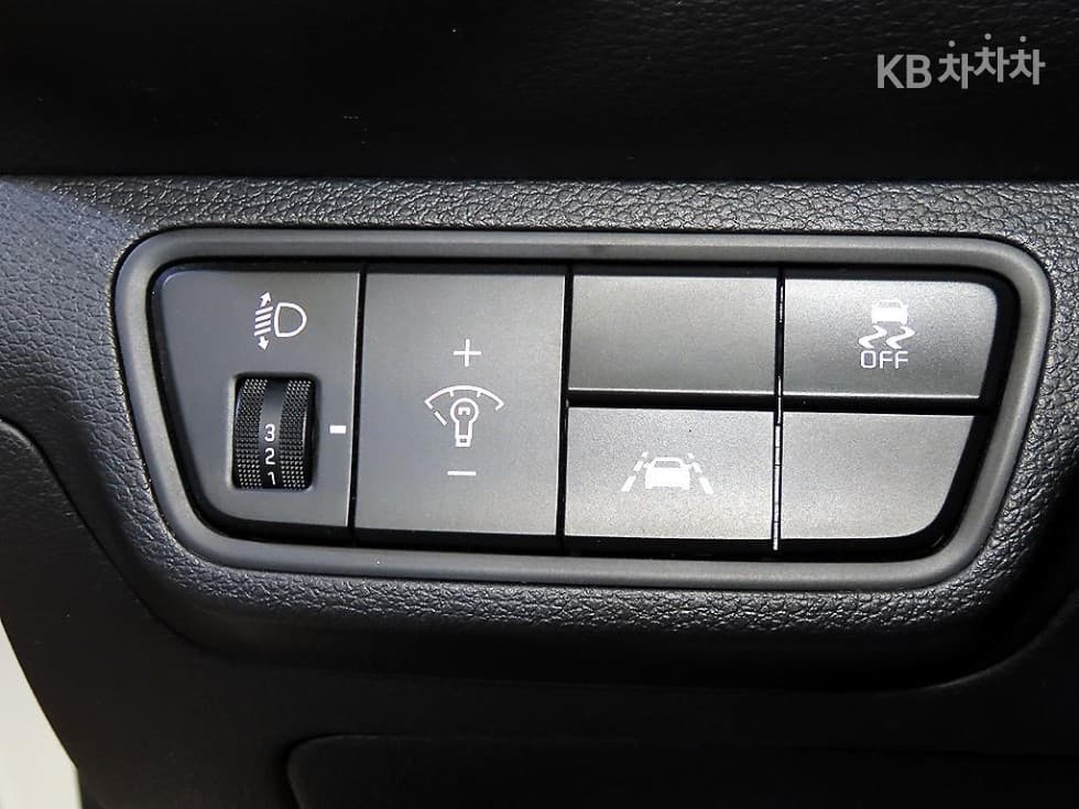 Kia All New K31.6 Gasoline Standard - 14