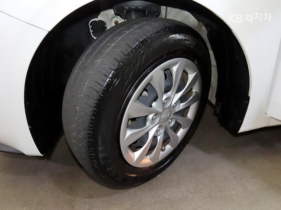 Kia All New K31.6 Gasoline Standard - 17