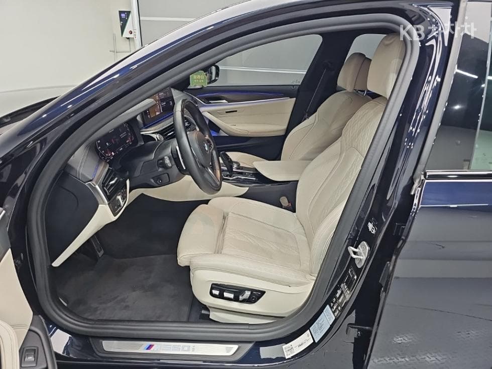 BMW 올Нов5 Серия (G30)M550i xDrive - 11