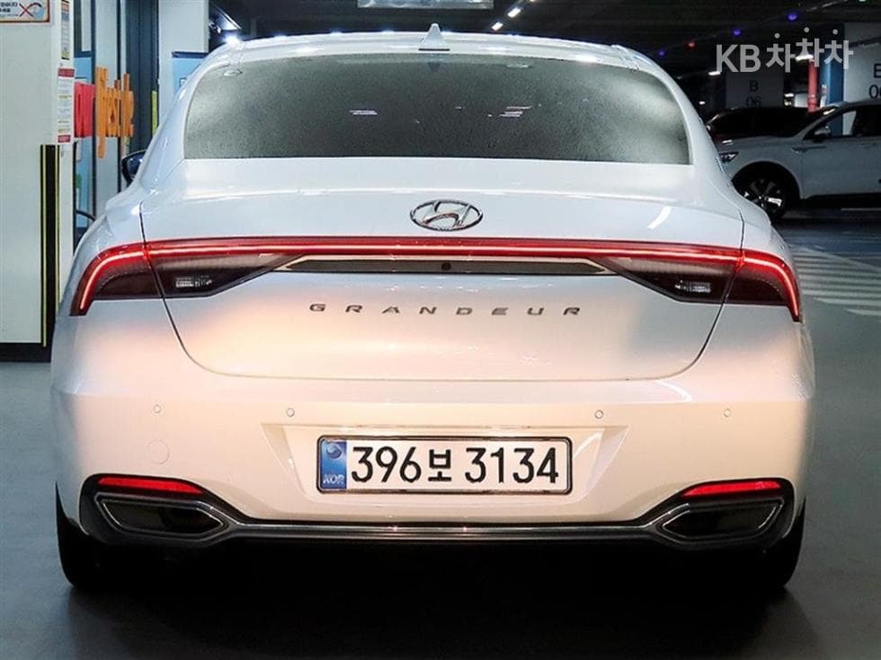 Hyundai The New (facelift) Grandeur (Azera)LPi 3.0 Rental car Modern - 5