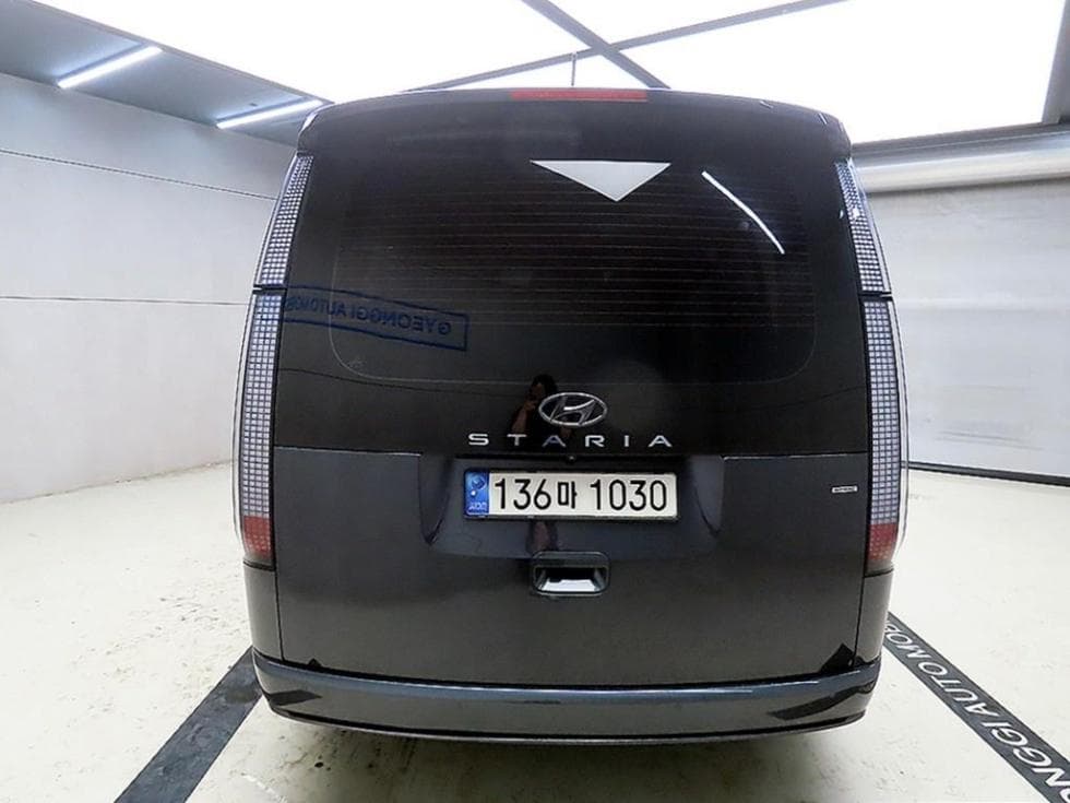 Hyundai Staria Lounge2.2 Lounge 9 AWD Inspiration - 3