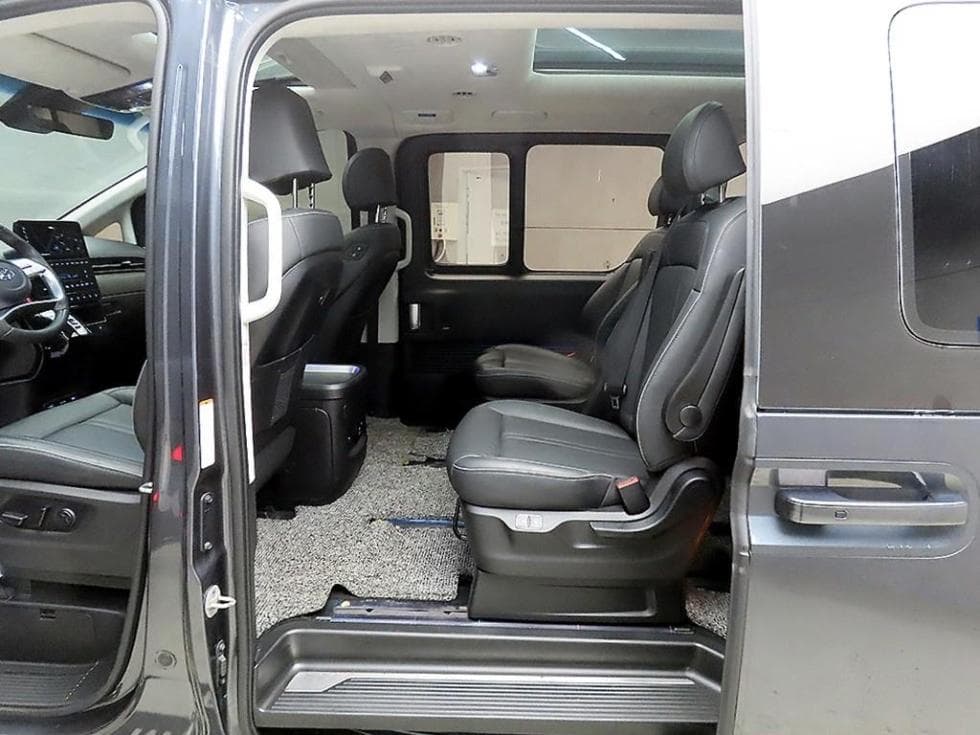 Hyundai Staria Lounge2.2 Lounge 9 AWD Inspiration - 6