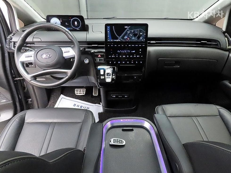 Hyundai Staria Lounge2.2 Lounge 9 AWD Inspiration - 7