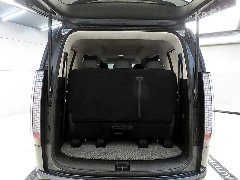 Hyundai Staria Lounge2.2 Lounge 9 AWD Inspiration - 18
