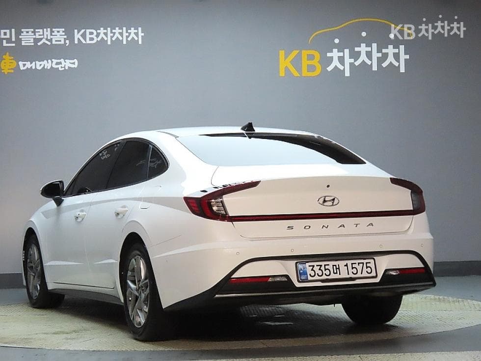 Hyundai Sonata (DN8)2.0 Premium 패밀리 - 4