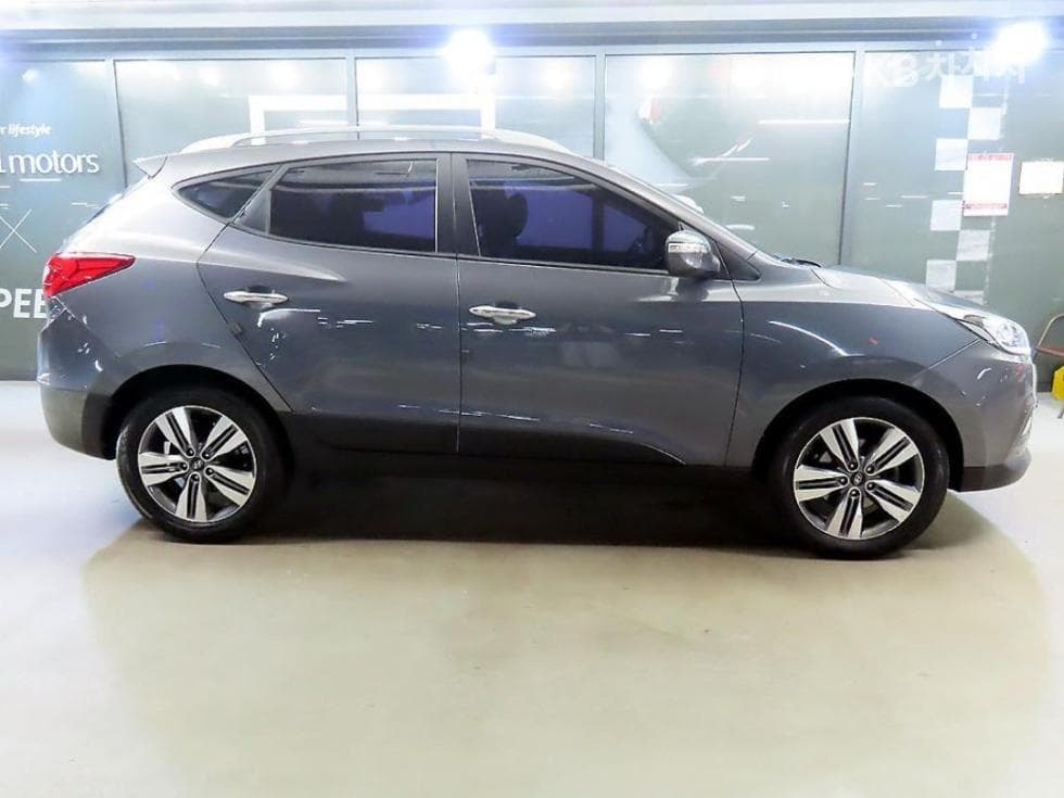 Hyundai New Tucson ixDiesel(e-VGT)4WD Modern - 5