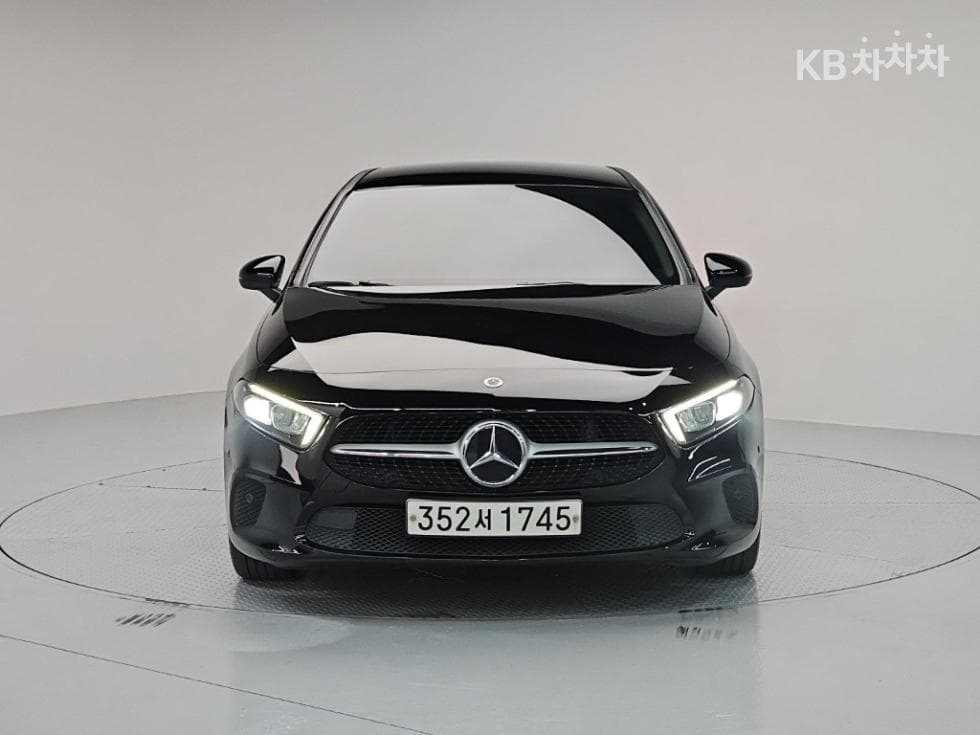 Mercedes-Benz A클래스(W177)A220 Sedan - - 2