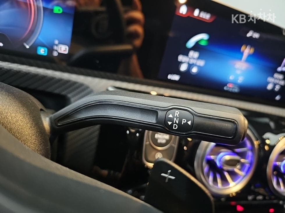 Mercedes-Benz A클래스(W177)A220 Sedan - - 8