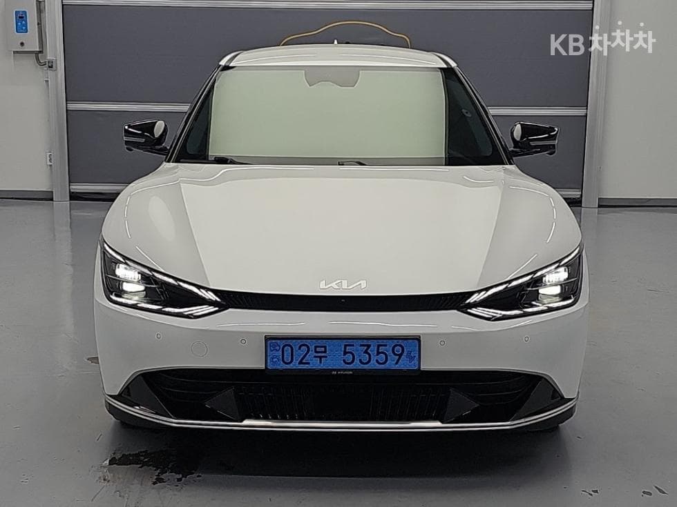 Киа EV6롱 레Местен지 2WD 어스 - 2