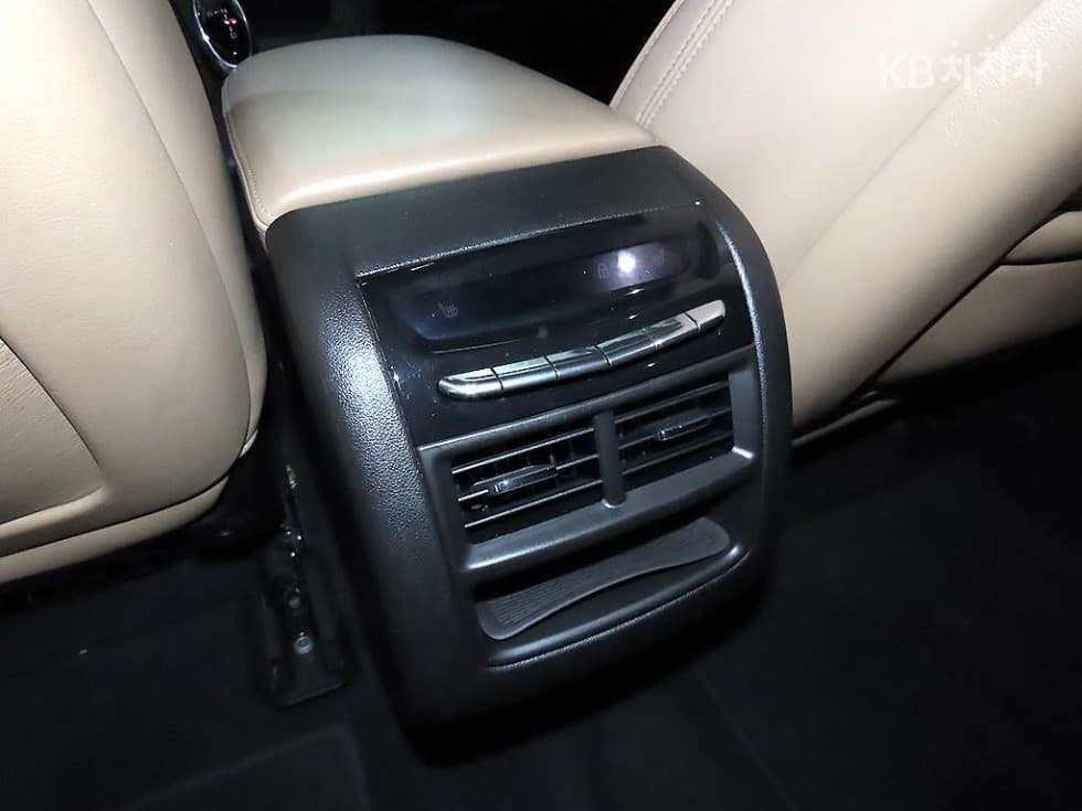 캐딜락 XT53.6 Platinum - 14
