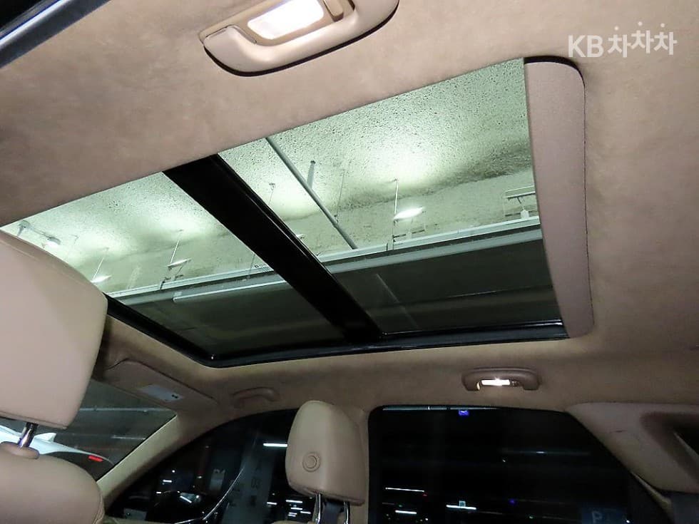 캐딜락 XT53.6 Platinum - 15