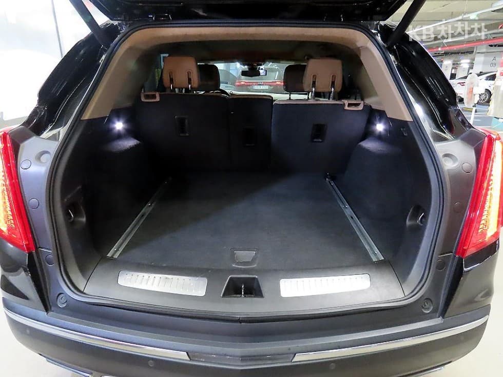 캐딜락 XT53.6 Platinum - 16