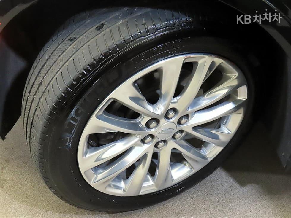 캐딜락 XT53.6 Platinum - 20
