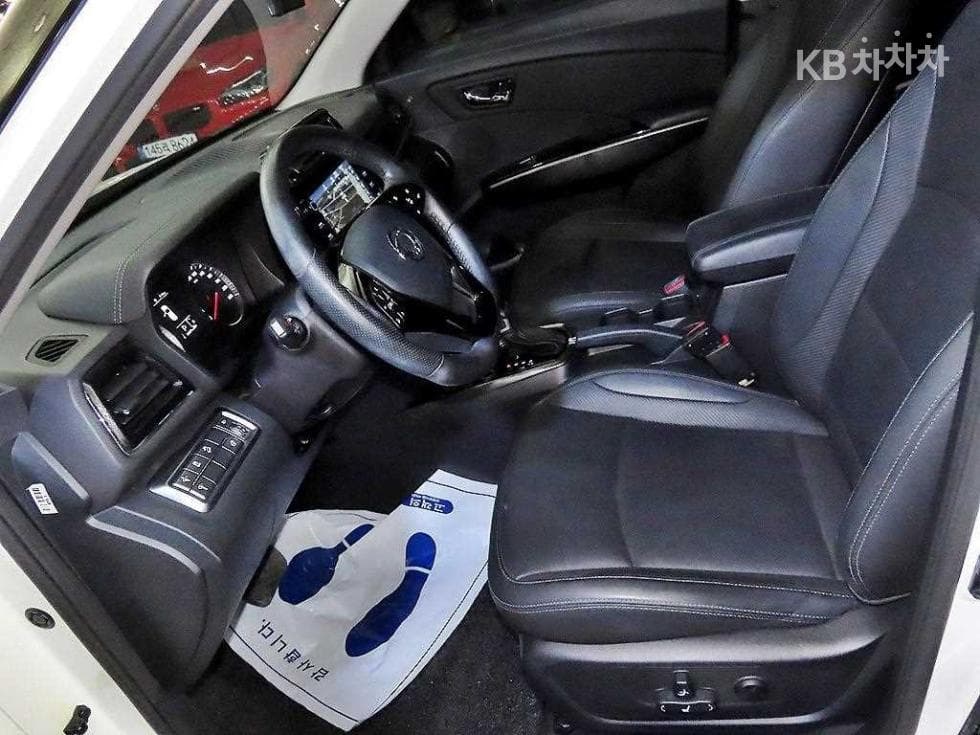 KG Mobility Very New (facelift/refresh; particularly for Tivoli) TivoliGasoline V5 2WD Standard - 6