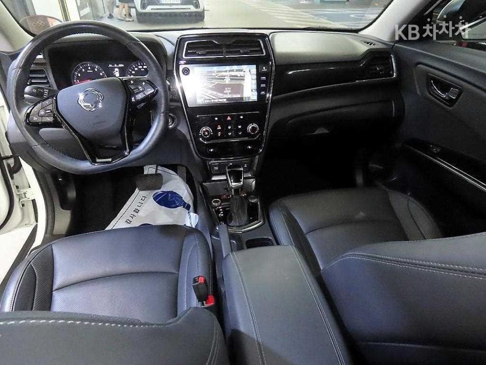 KG Mobility Very New (facelift/refresh; particularly for Tivoli) TivoliGasoline V5 2WD Standard - 10
