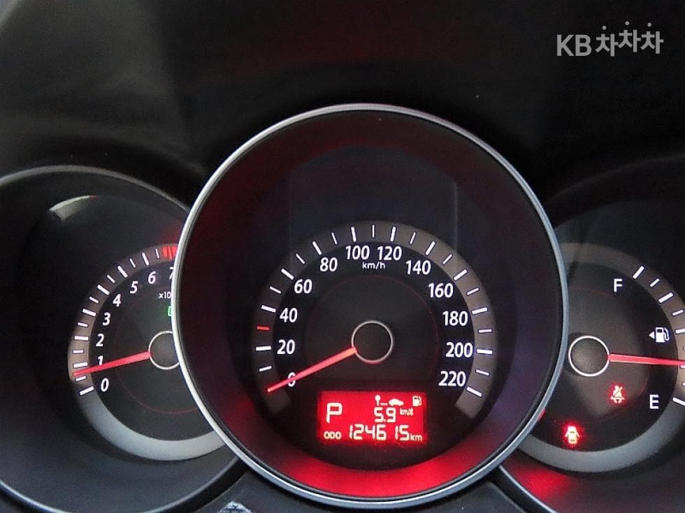Kia Forte 쿱1.6 GDI Luxury - 8