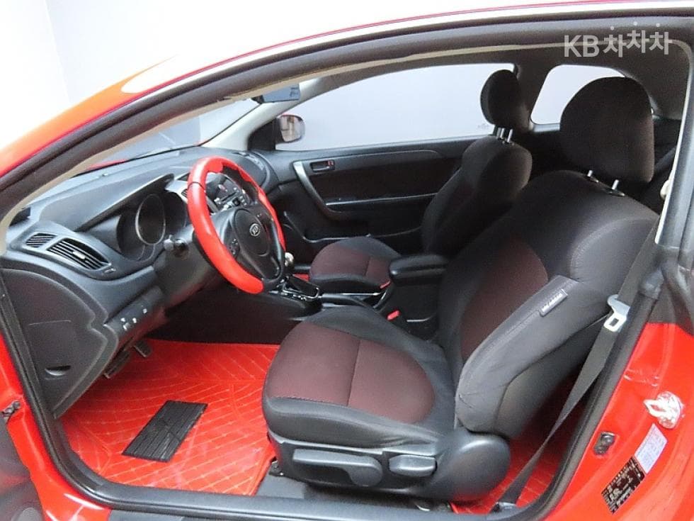 Kia Forte 쿱1.6 GDI Luxury - 10