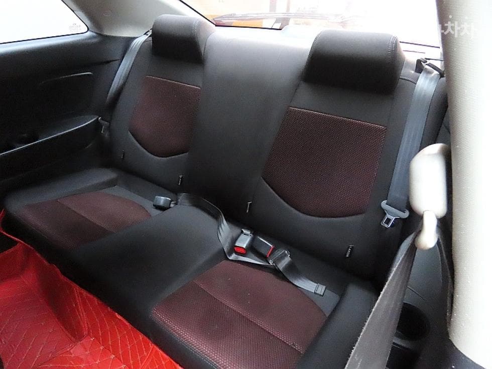 Kia Forte 쿱1.6 GDI Luxury - 11