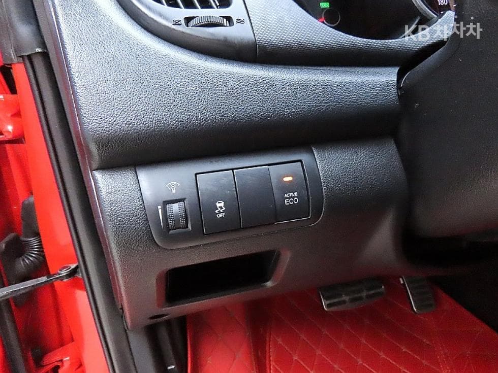 Kia Forte 쿱1.6 GDI Luxury - 12