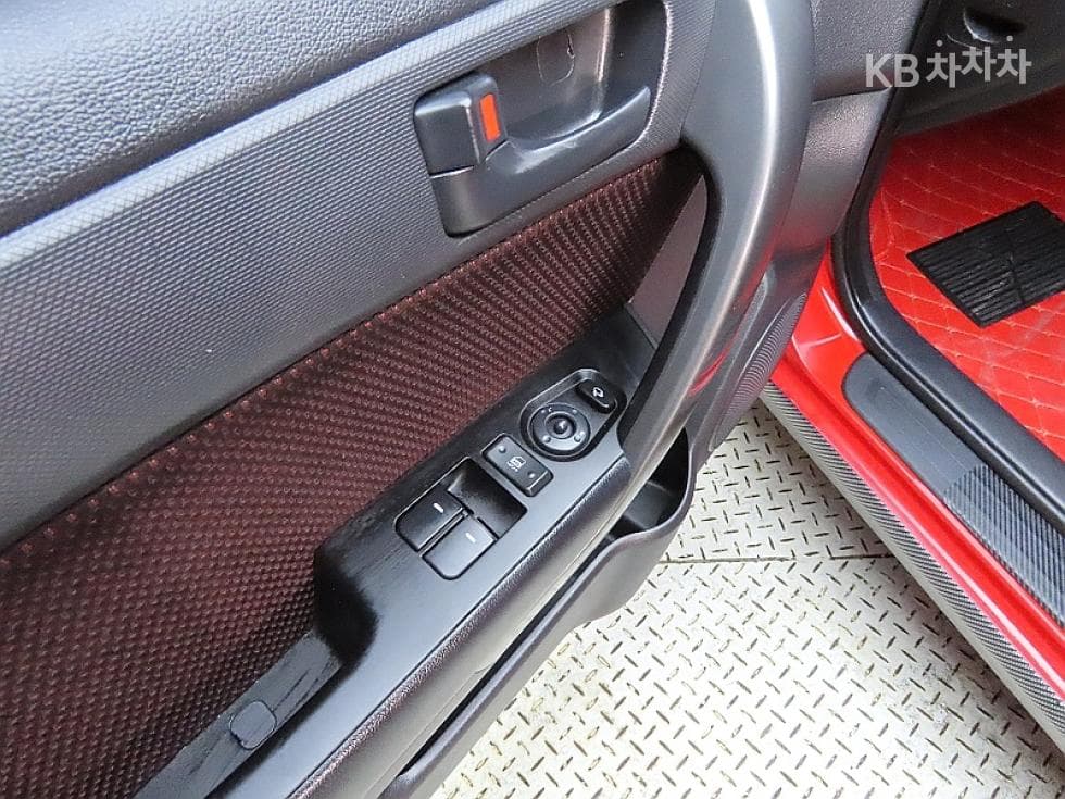 Kia Forte 쿱1.6 GDI Luxury - 13