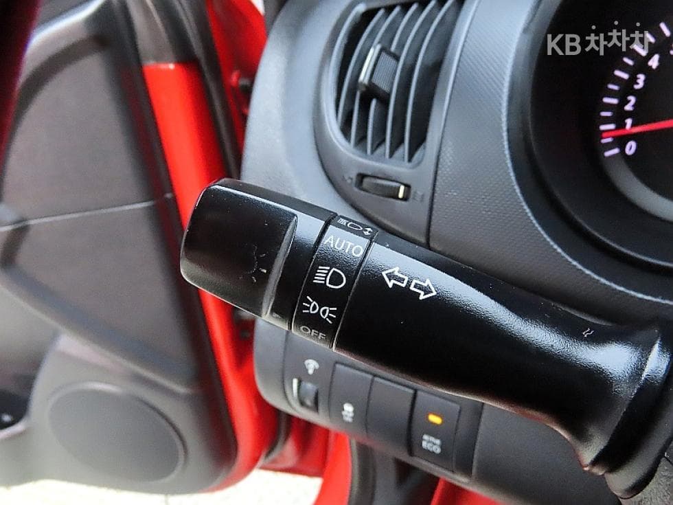 Kia Forte 쿱1.6 GDI Luxury - 14