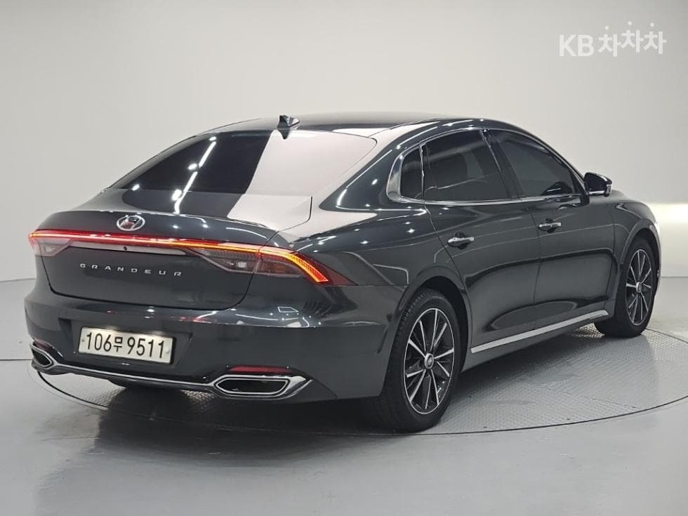 Hyundai The New (facelift) Grandeur (Azera)3.3 Premium 초이스 - 4